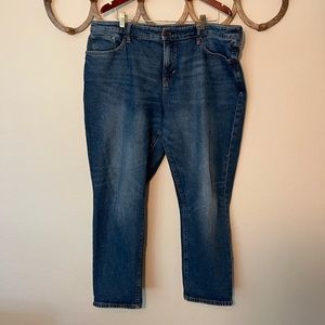 Women’s a.n.a Mid-Rise Boyfriend style jeans